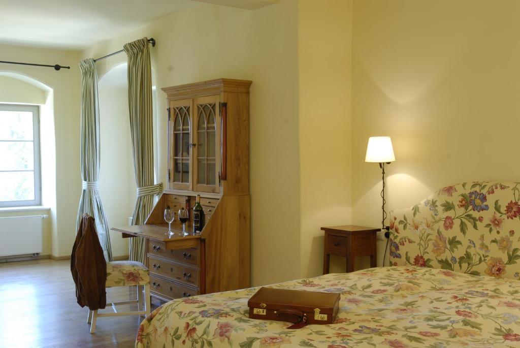 Hotel Schloss & Gut Ulrichshusen Habitación foto